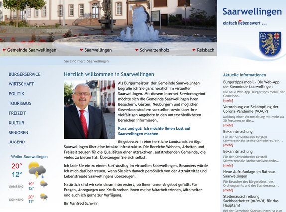 Screenshot der Startseite der Website www.saarwellingen.de im Jahr 2020. Dieselbe Internetseite wie im Jahr 2013 nur mit Foto und Grußwort von Bürgermeister Manfred Schwinn.